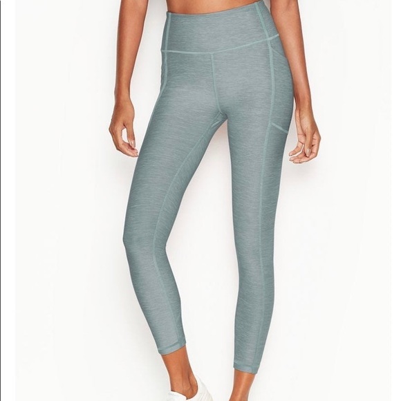 Victoria's Secret Pants - Victoria’s Secret Incredible Essential Legging